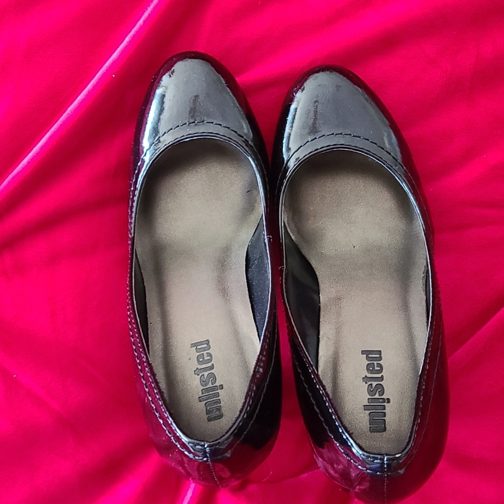 Woman's shoes size 7 1/2 Unlisted Black Patent Leather Choppy thick heel